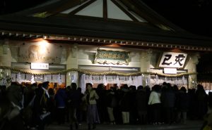 広島最多の参拝者　大晦日から2019年初詣の広島護国神社