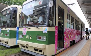 広島電鉄の七夕電車イベント今年30周年 原爆ドーム前電停で1年ぶりの再開