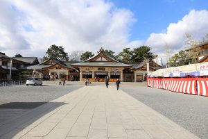 初詣を年内に 幸先詣で密を回避して新年を迎える [広島護国神社]
