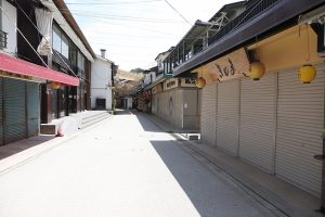 2度目の緊急事態宣言でまたも観光客の姿が消えた宮島の様子
