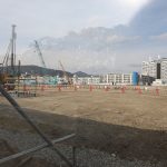 広島市のサッカースタジアム工事用フェンスに完成イメージシートがお目見え