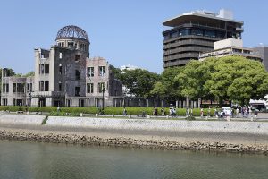 G7広島サミットに伴う立入制限直前の平和記念公園や原爆ドームの様子