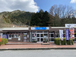 久地パーキングエリアのフードコート終了　今後は24時間セルフイートインへ