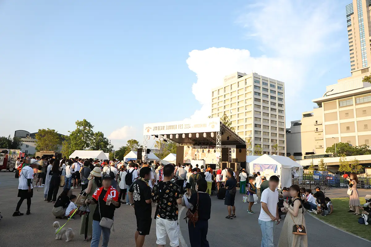 JIM BEAMの夏フェスに、各地の餃子や肉グルメなど11店舗のブースが登場