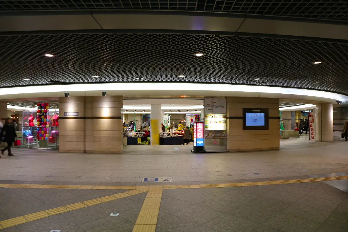 地下街シャレオでサンフレッチェ広島と連携した平和学習イベント「平和の軸線スタンプラリー」開催中