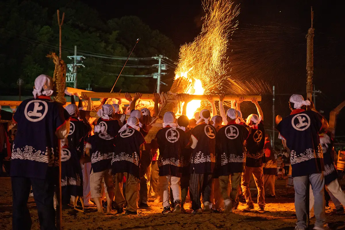 ポルノグラフィティの楽曲も響く！花火と音楽が共鳴する因島水軍まつり［島火まつり］