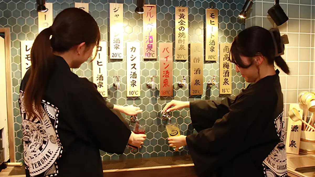 蛇口からお酒！？店内はまるで銭湯！SNSでバズ居酒屋「大衆酒泉テルマエ」広島進出