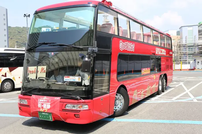 真っ赤なオープンバスがドリミネーションを走る！2階建ての特等席「めいぷるスカイ」6年ぶり復活