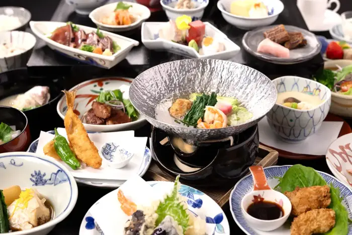 新着：注文ごとに仕上げる日本料理を食べ放題！雲海の平日新ランチがすごい