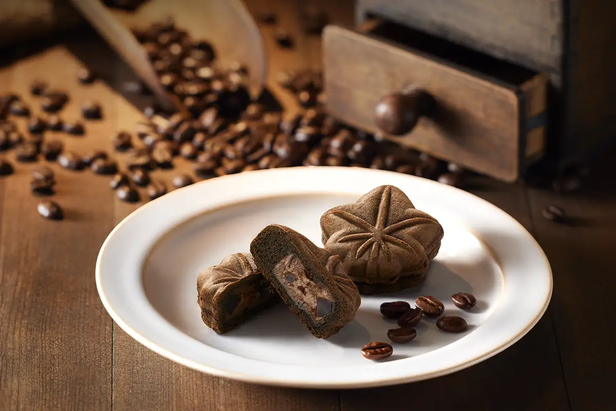 にしき堂から大人のためのもみじ饅頭　甘さだけじゃない、珈琲香る新作スイーツ