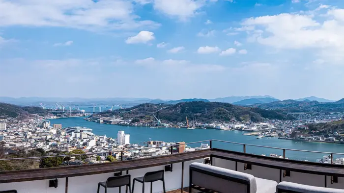 初詣の合間に絶景を特等席で　尾道倶楽部の屋上バーを2日間限定で朝から開放