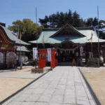 因島最古の古社で、愛犬・愛猫の無病息災を祈る2日間「わんにゃん家族初詣」