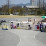 広島ゲートパークに人だかり　話題のモルック体験とインドグルメが人気