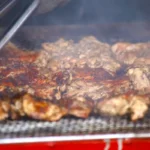 牛の丸焼きも登場！東広島・西条中央公園で「肉肉パーク」24店の肉グルメ集結